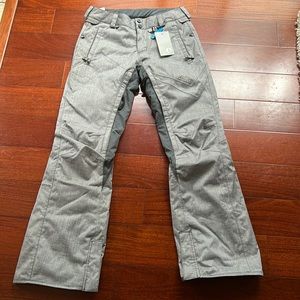 Brand New with Tags Volcom Womens Snowboard Pants- size small